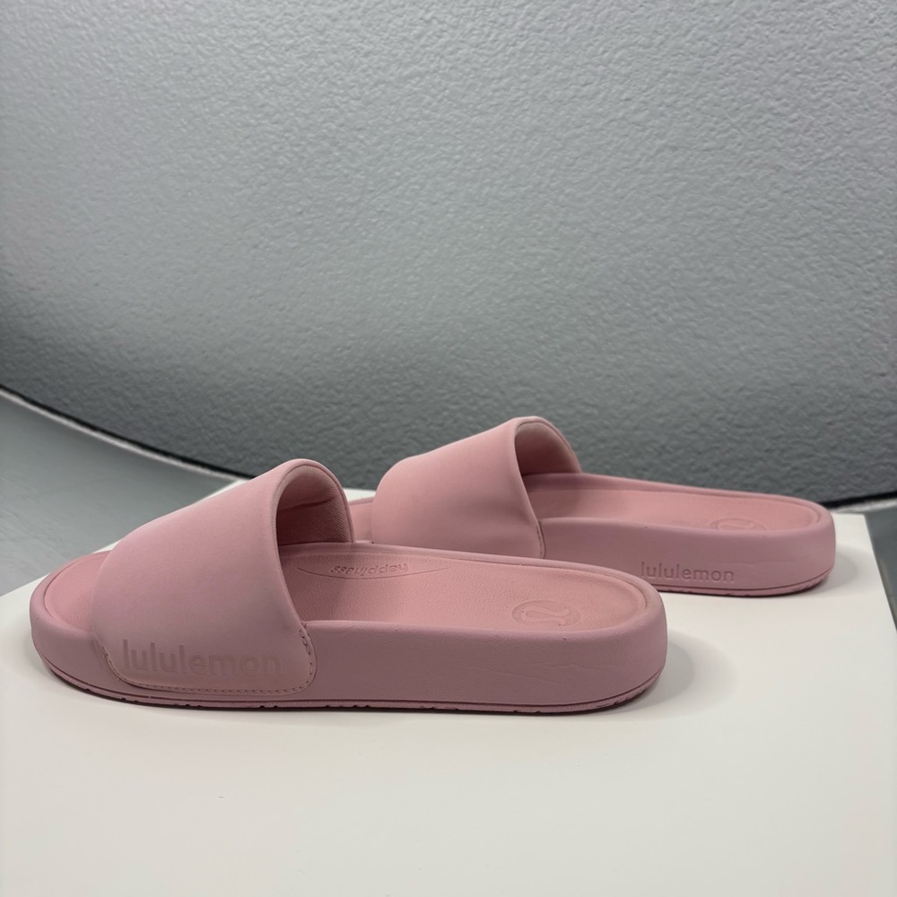 Lululemon Women’s Restfeel Slide Pink Haze - Size 6